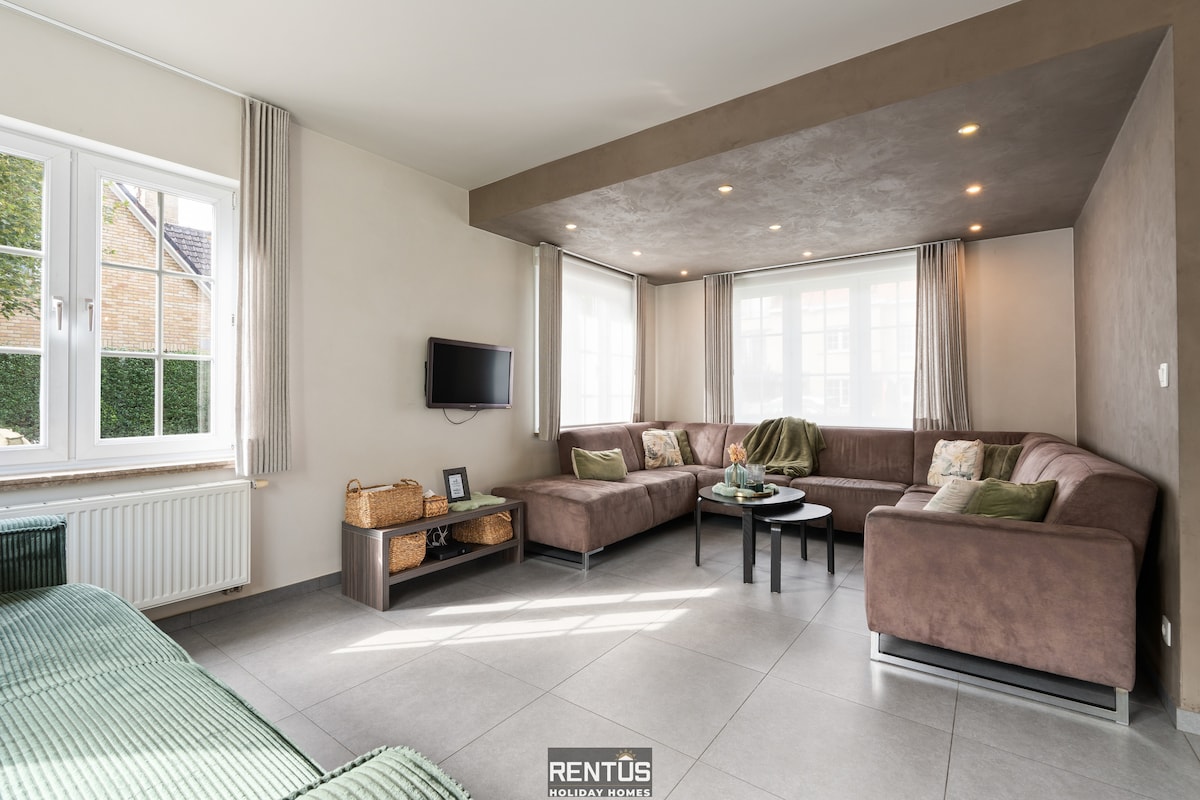 3-beaufort - For 12 guests with garden, petanque and playground