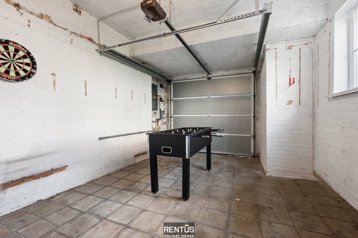 3-beaufort - For 12 guests with garden, petanque and playground